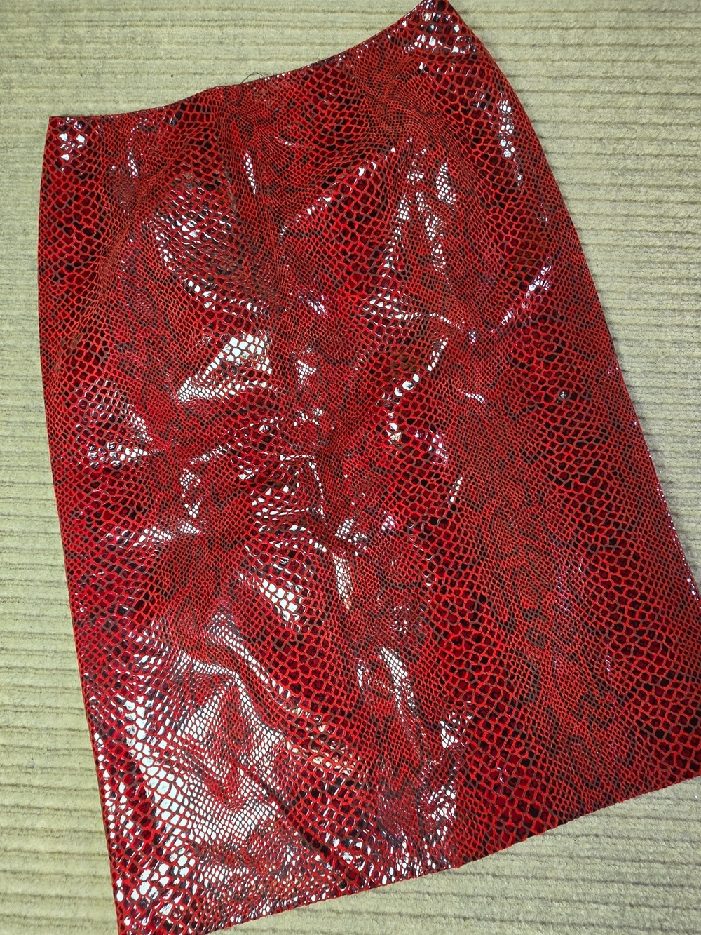 Danier Red Snake-Embossed Leather Pencil Skirt Sz 12 100% Leather